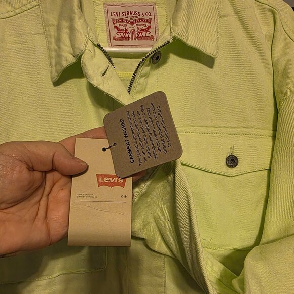 BNWT Levi's Lime Green Lightweight Jean Jacket w Fringed Bottom - Picture 9 of 10